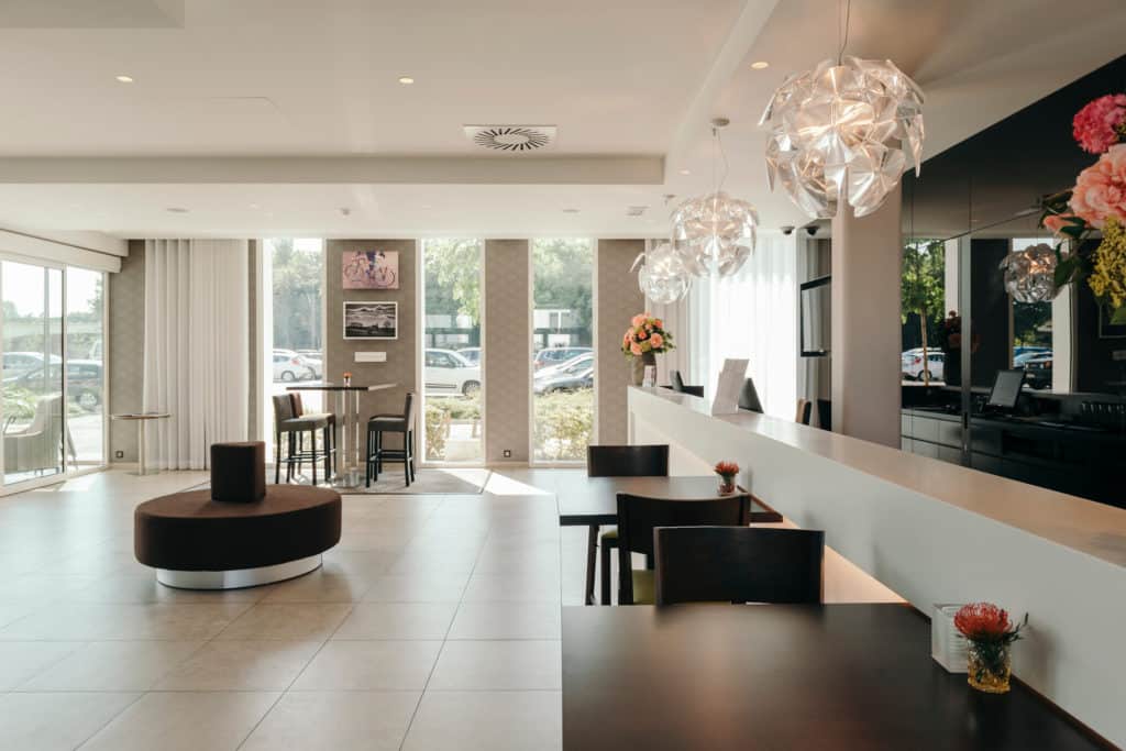 Leopold Hotel Oudenaarde Reception and lobby